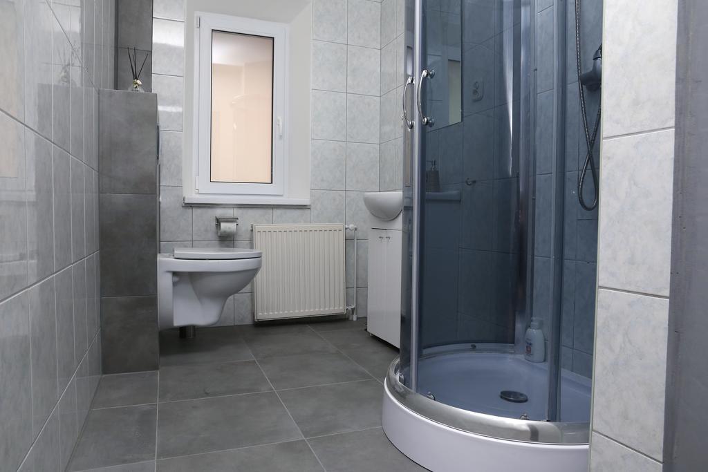 Hostel Grono Zielona Góra Buitenkant foto