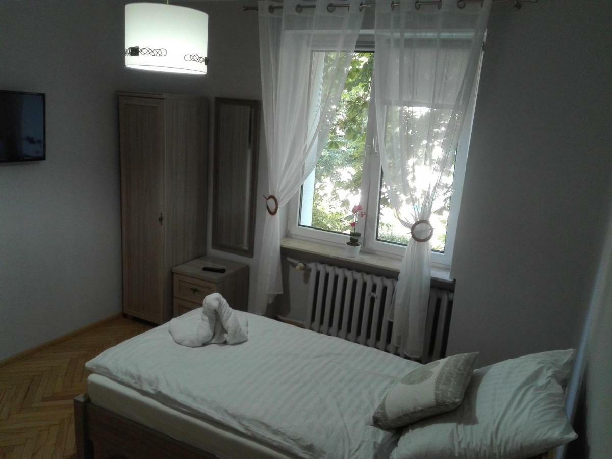 Hostel Grono Zielona Góra Buitenkant foto